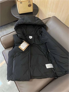 Жилет BRUNELLO CUCINELLI 161940 - фото 382860 Жилет BRUNELLO CUCINELLI 161940 - фото 382860