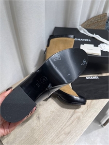 Сапоги CHANEL 162181 - фото 384583 Сапоги CHANEL 162181 - фото 384583