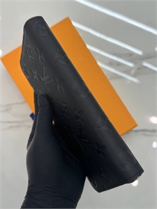 Кошелек LOUIS VUITTON 162557