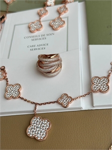 Серьги Van Cleef 3 мотива 163270 - фото 390917