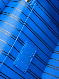 Косметичка LOUIS VUITTON 163330