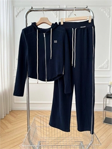 Костюм MIU MIU 163476