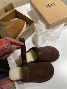 UGG 163532