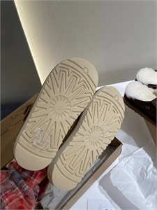 UGG 163531