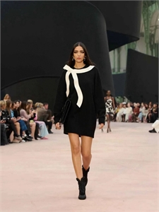 Платье CHANEL 163681