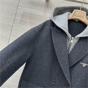 Пальто PRADA 163765