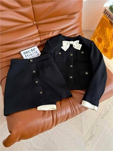 Костюм VALENTINO 163841