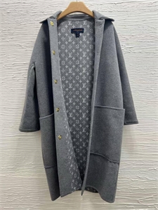 Пальто LOUIS VUITTON 164132