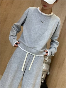 Костюм PRADA 164350