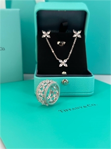 Кольцо Tiffany&Co 164762