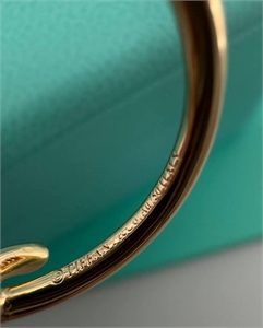 Кольцо Tiffany&Co 165075