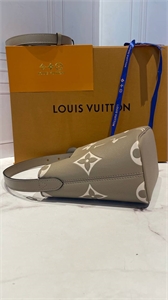 Сумка LOUIS VUITTON 180623