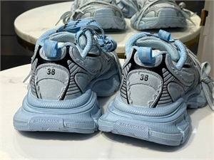 Кроссовки BALENCIAGA 182140