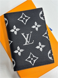 Обложка  LOUIS VUITTON 184827