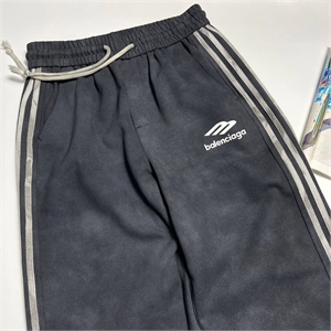 Спортивный штаны Balenciaga 101897 - фото 92568 Спортивный штаны Balenciaga 101897 - фото 92568