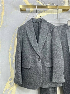 Костюм BRUNELLO CUCINELLI 103400 - фото 96697 Костюм BRUNELLO CUCINELLI 103400 - фото 96697
