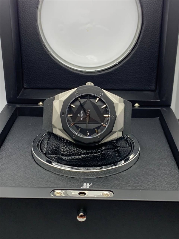 Часы HUBLOT 11143 - фото 108450