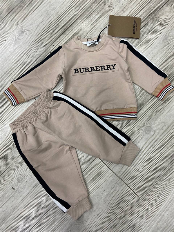 Костюм Burberry 25323 - фото 109485