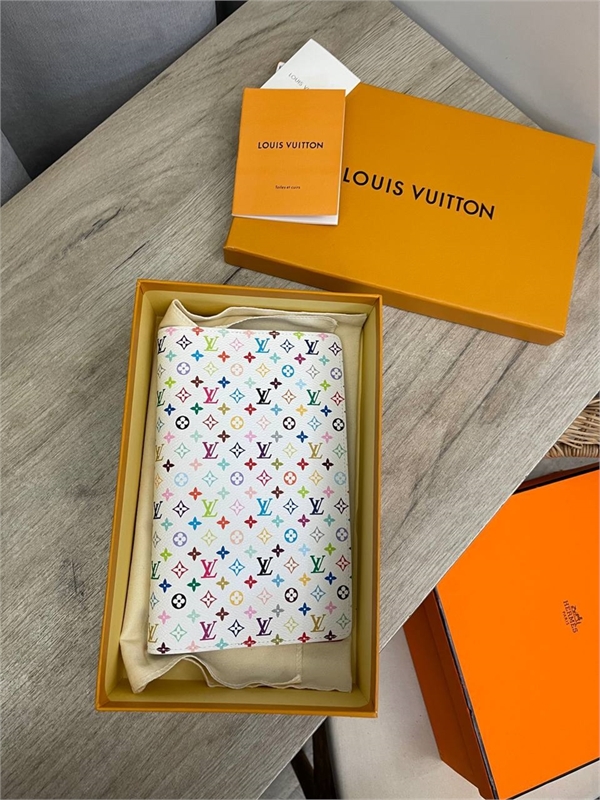 Обложка LV 124180 - фото 178680
