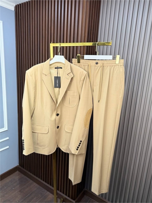 Прогулочный костюм TOM FORD 136353 - фото 243344