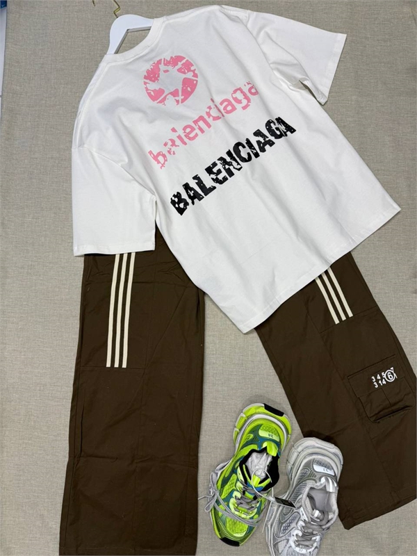 Футболка BALENCIAGA 141880 - фото 272219