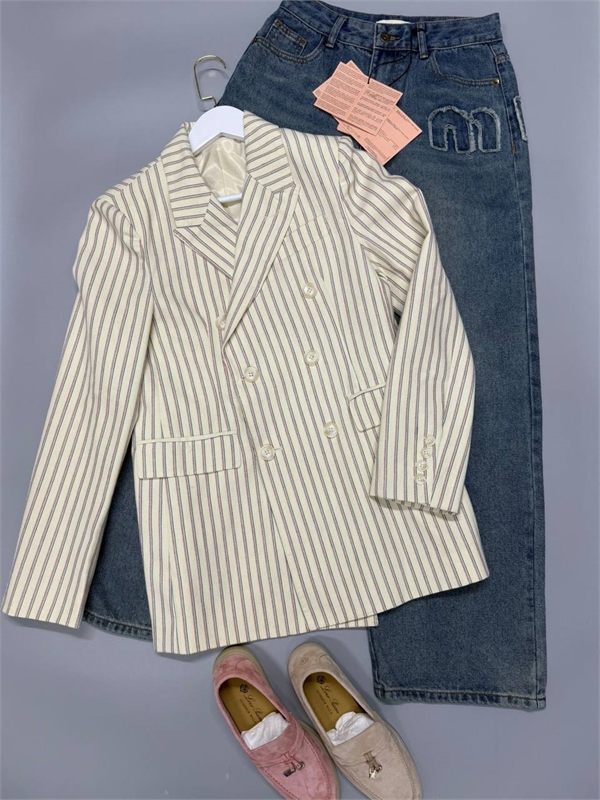 Джинсы MIU MIU 142082 - фото 273047