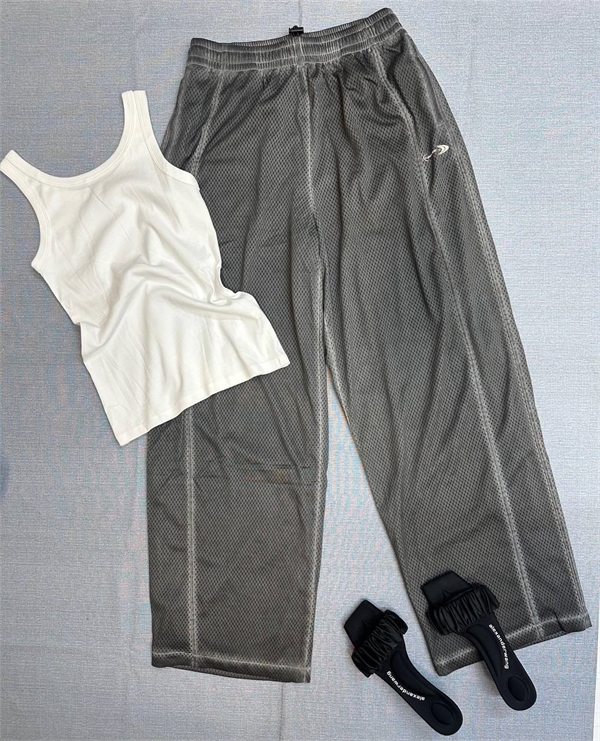 Джинсы ALEXANDER WANG 144277 - фото 281950