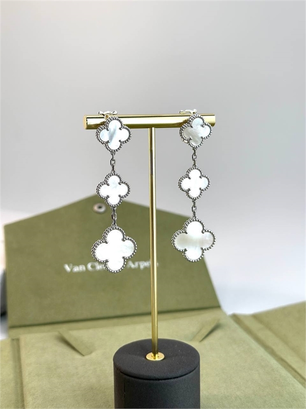 Серьги Van Cleef 3 мотива 146458 - фото 295120