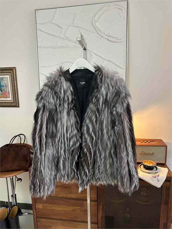 Шуба FENDI 153976 - фото 334812