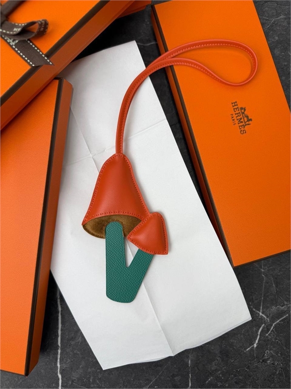 Брелок HERMES 154475 - фото 337925