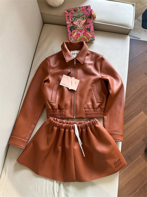 Куртка  MIU MIU 154986 - фото 340609