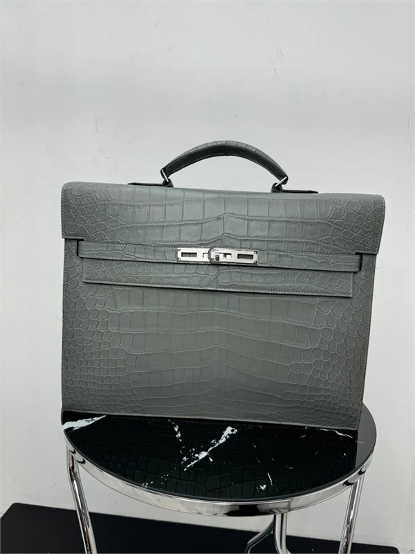 Портфель HERMES из кожи крокодила 155377 - фото 343367