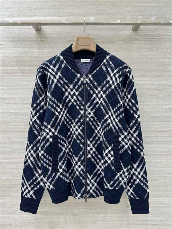 Бомбер BURBERRY 155621 - фото 345143