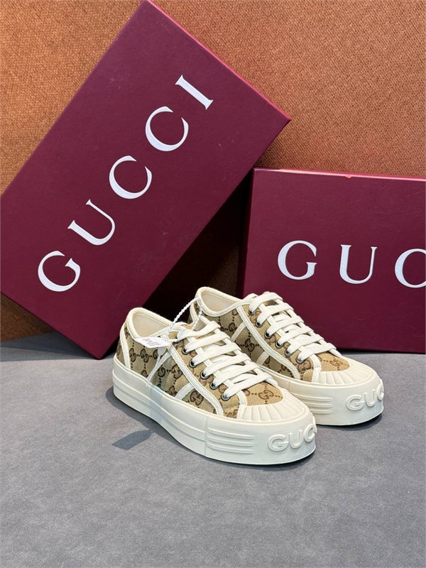 Кроссовки GUCCI 157344 - фото 354794