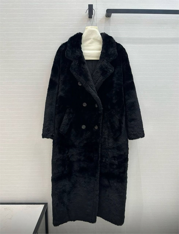 Шуба MAX MARA Овчина 158670 - фото 363575