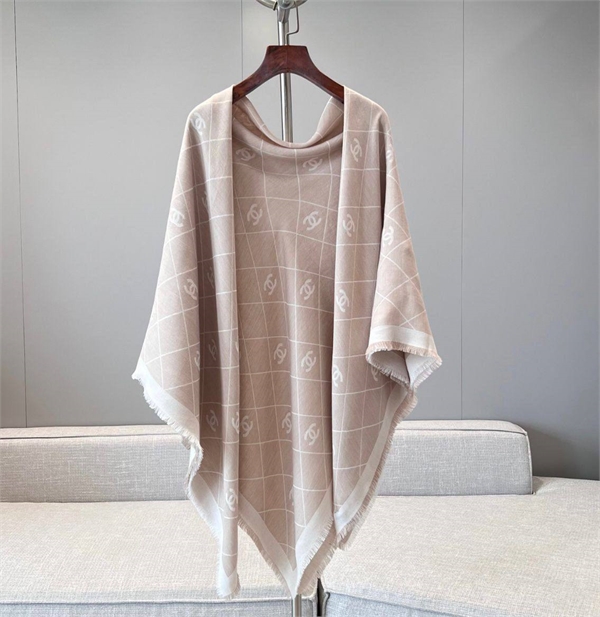 Платок CHANEL 159670