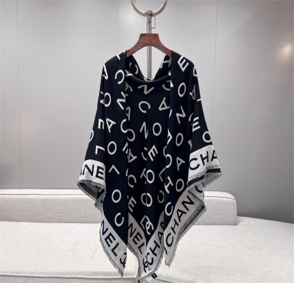 Платок CHANEL 159676