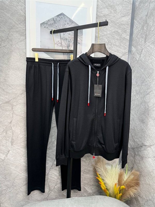 Костюм прогулочный KITON 161682