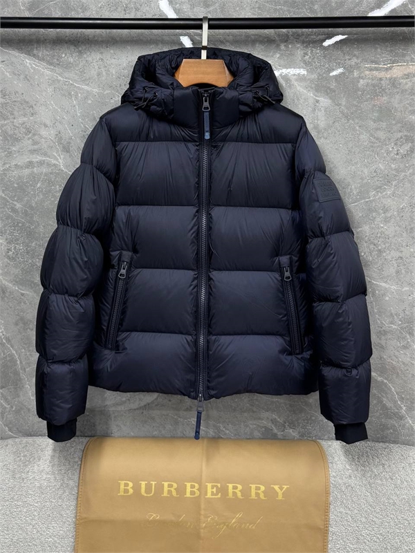 Пуховик Burberry 163898