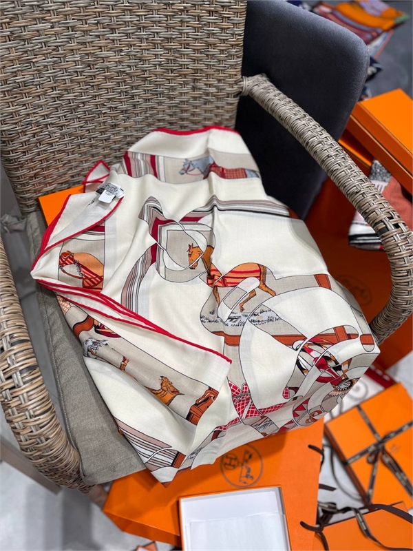 Платок HERMES 163994