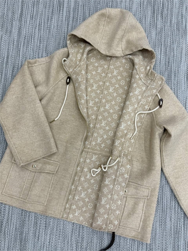 Полупальто LOUIS VUITTON 164372