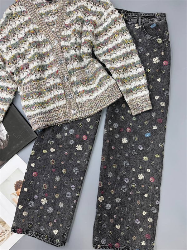 Джинсы CHANEL 164890