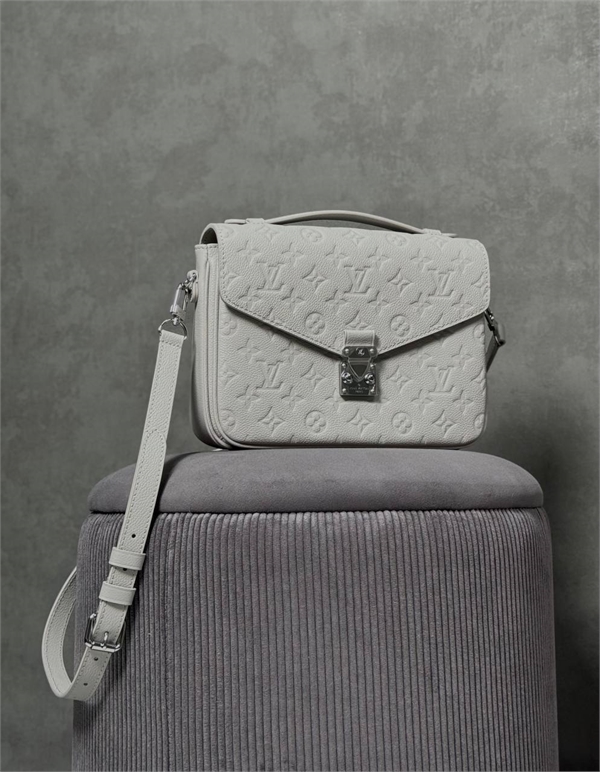 Сумка LOUIS VUITTON 164916