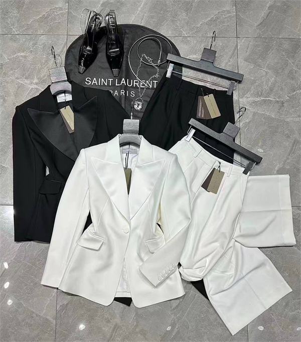 Костюм ES 164976