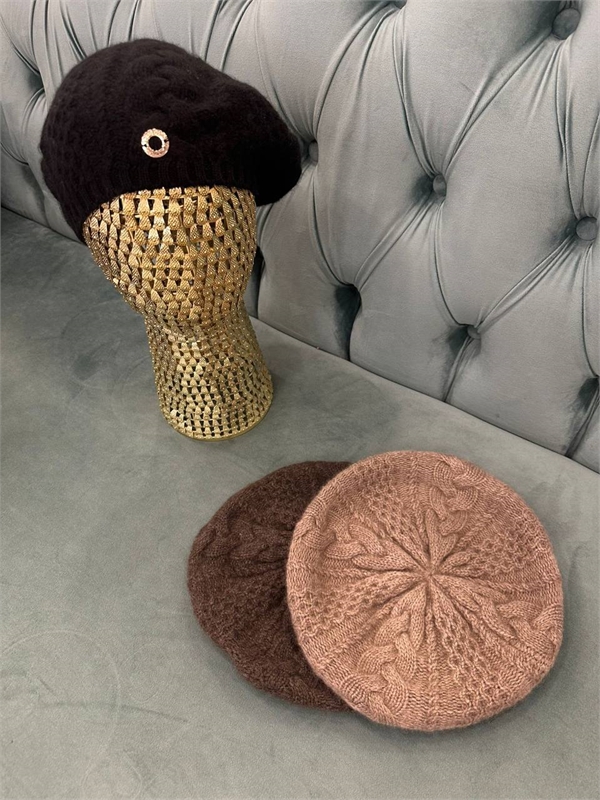 Берет LORO PIANA 165317