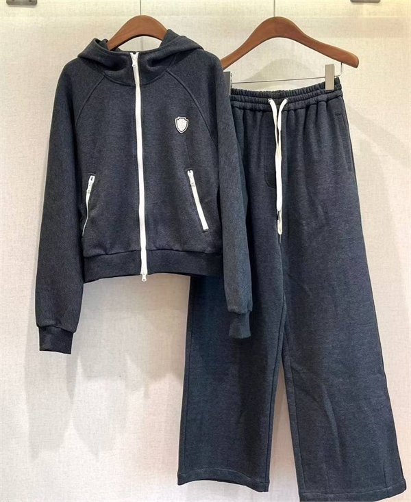 Костюм  BRUNELLO CUCINELLI 165335