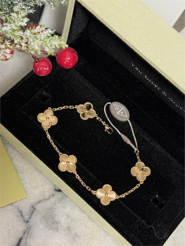 Браслет Van Cleef 5 мотивов 165471