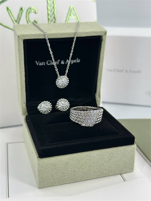 Серьги Van Cleef 165661