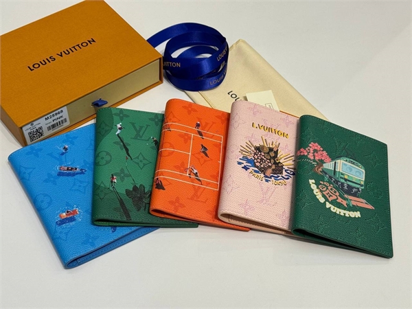 Обложка  LOUIS VUITTON 165700