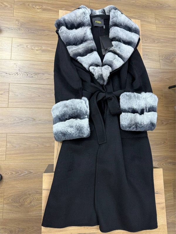 Пальто FENDI 165966